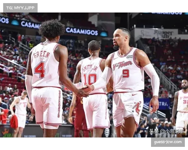 NBA杯赛场火箭提速拉开空间策略奏效 关键回合选择更显合理